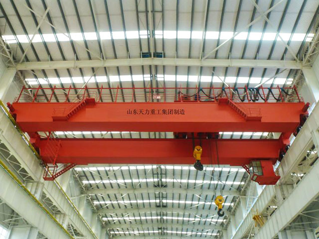 The main beam inspection work of the double girder crane is ‘satisfactory’