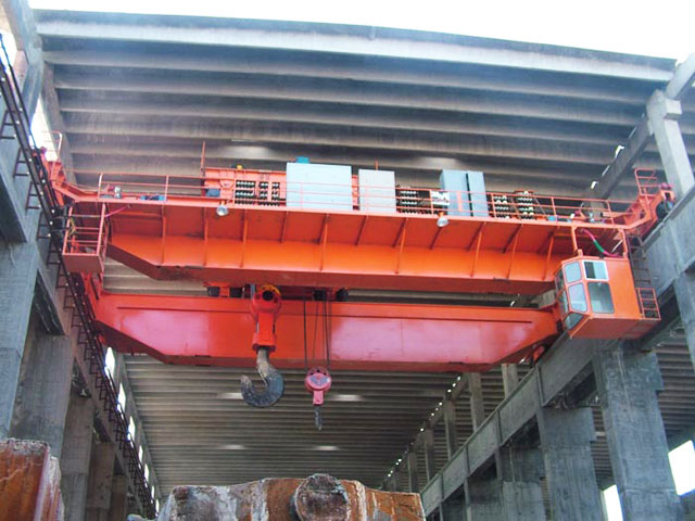 QD type universal bridge crane