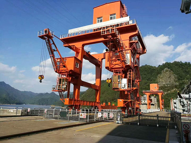 QM type 200t hydropower station gantry crane