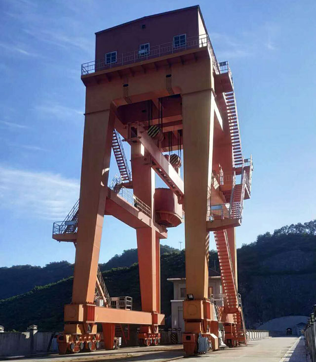 QM type 200t hydropower station gantry crane