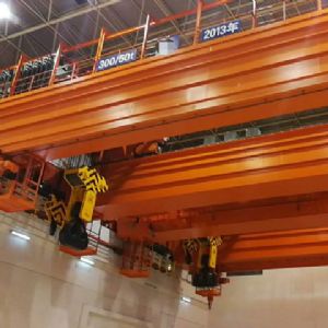 QD type 300t universal bridge crane